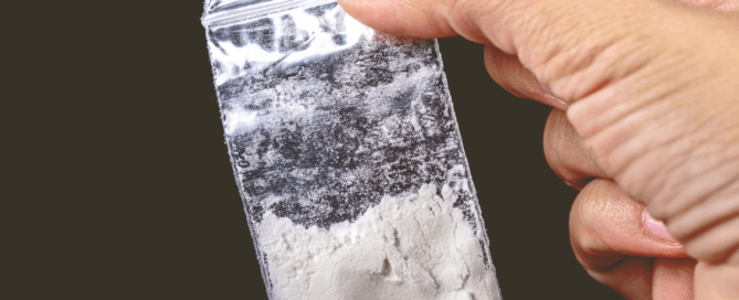 POSSO SER PRESO POR POSSE DE DROGA? QUAL A DIFERÊNÇA ENTRE POSSE DE DROGAS PARA CONSUMO PESSOAL E TRÁFICO?