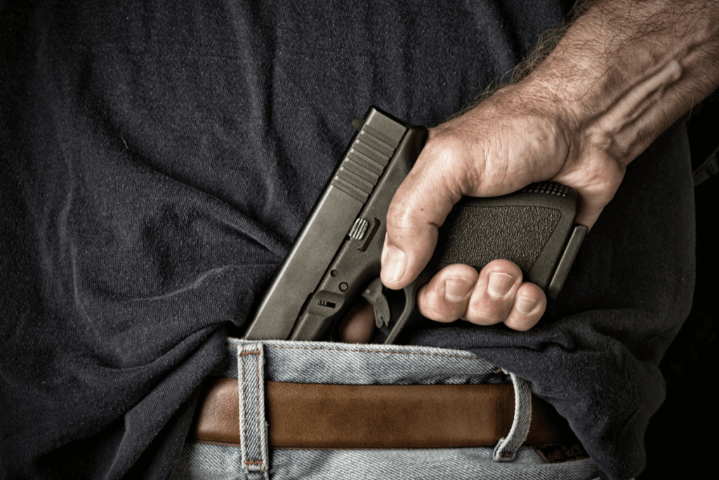 Preso por Porte de Arma: Consequências Legais e Medidas de Defesa
