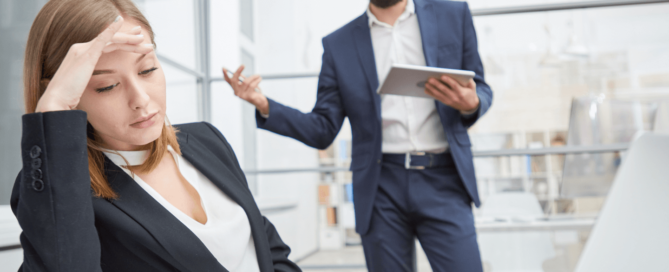 Rescisão indireta: empregado deve continuar trabalhando durante o processo?
