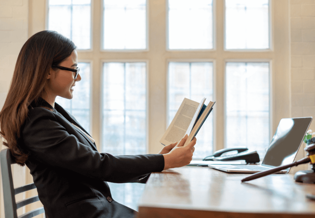 Advogado Trabalhista Grátis: Como Funciona e Por Que Consultar