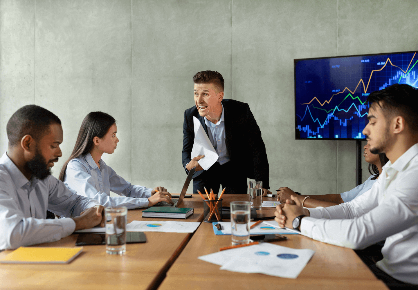 Funcionários que faltam muito: o que a empresa pode fazer para evitar prejuízos?